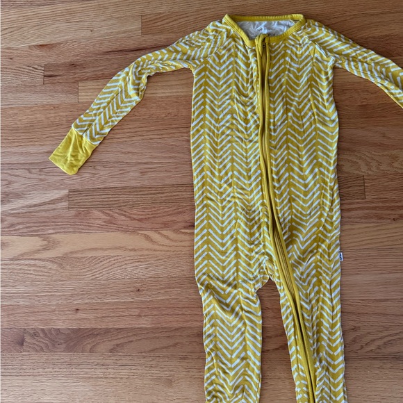 Little Sleepies Zippy Sunny Chevron 2T - Picture 2 of 4